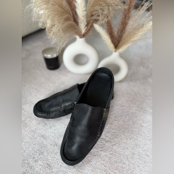 Gucci Men’s Leather Loafers (Black Pebbled Leather)